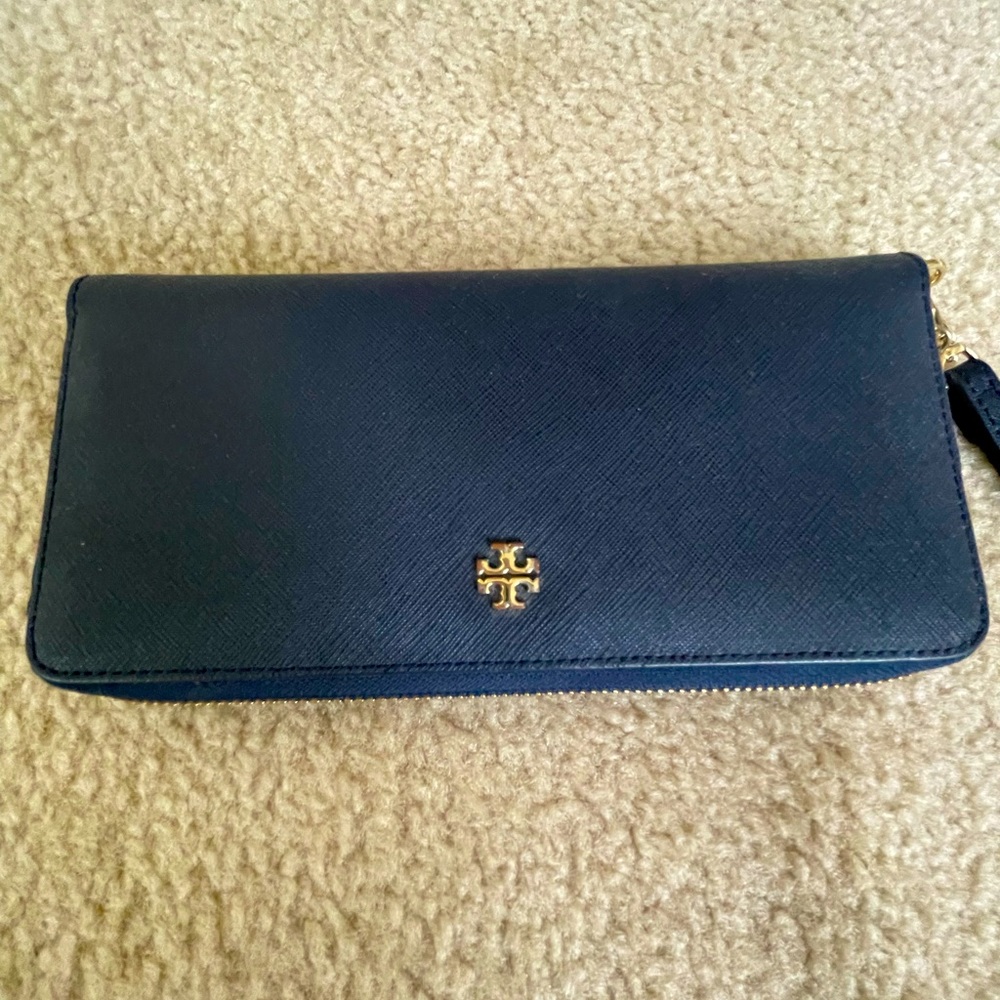 Tory Burch Zip Passport Continental Wallet Gem